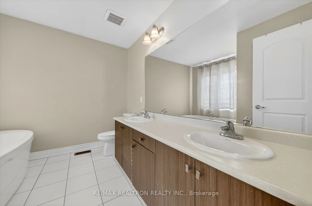 107, Walter English, Queensville, East Gwillimbury