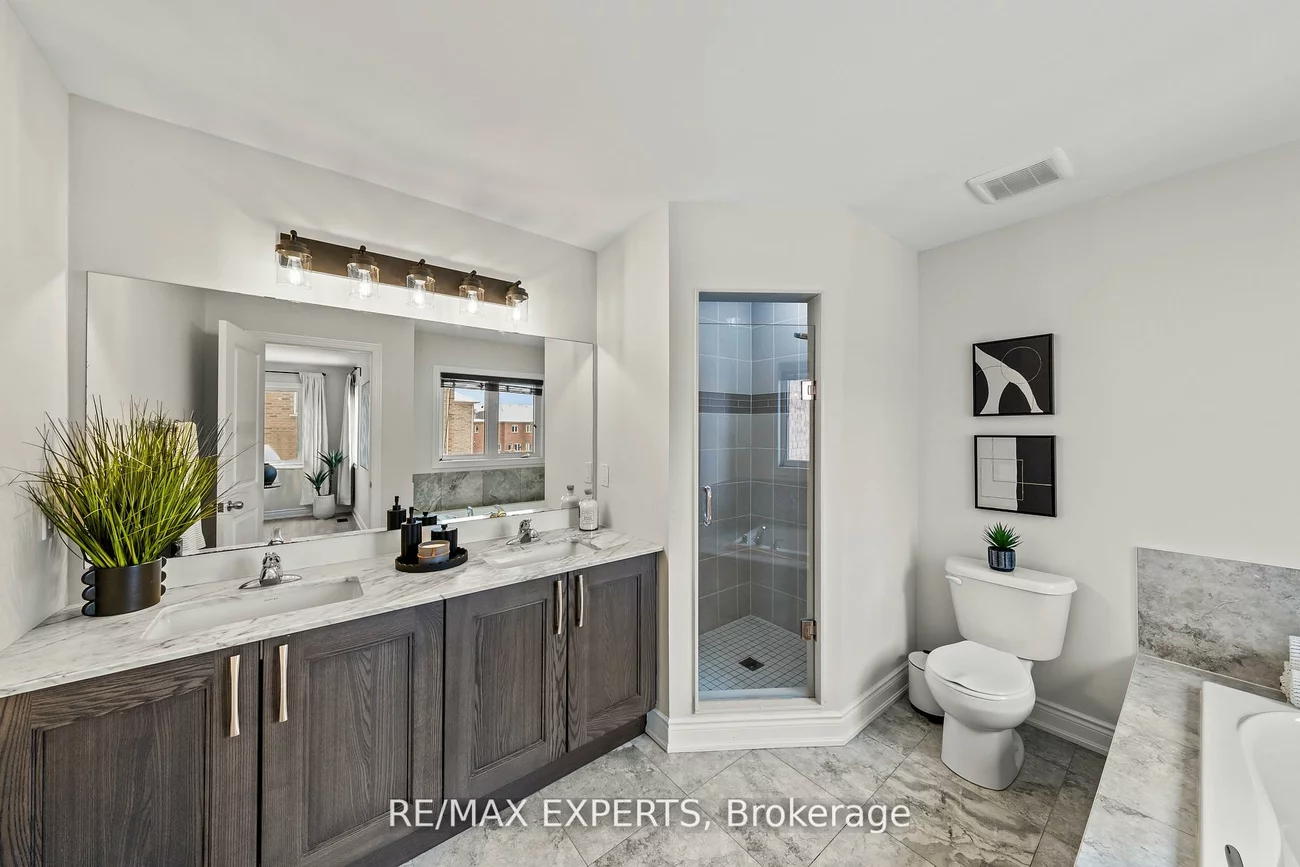 16, Vivian Creek, Mt Albert, East Gwillimbury