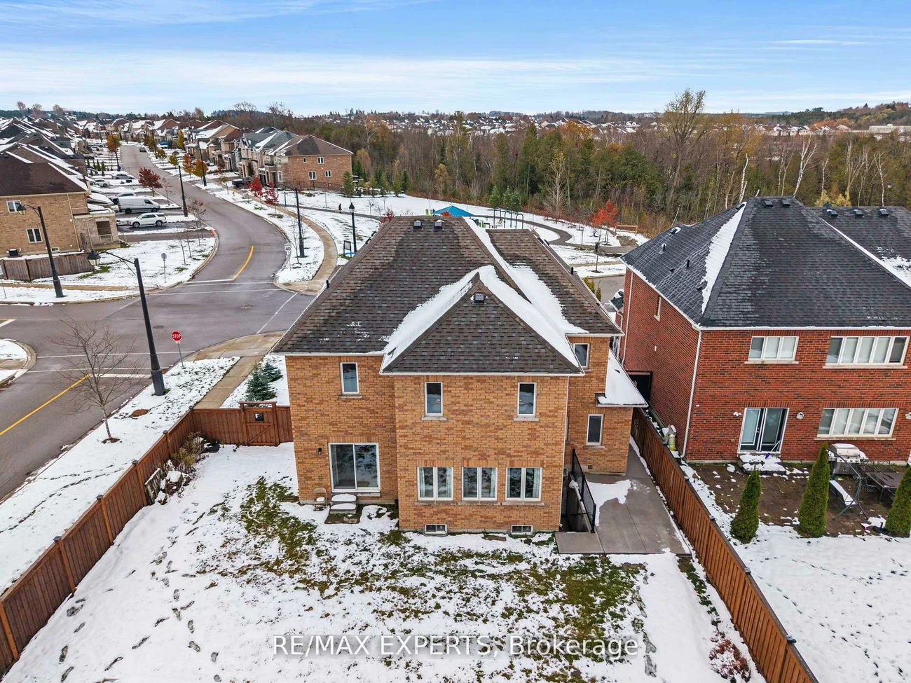 16, Vivian Creek, Mt Albert, East Gwillimbury