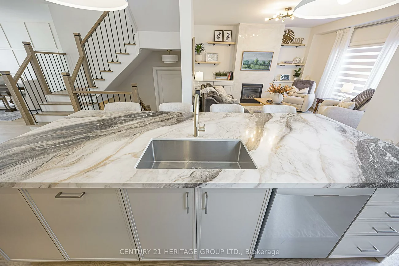 93, Ridge Gate, Mt Albert, East Gwillimbury