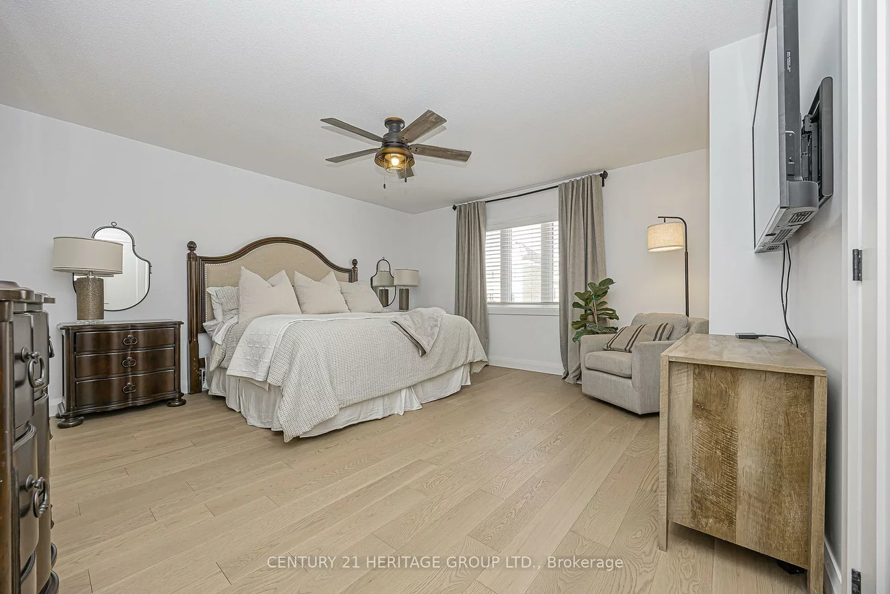 93, Ridge Gate, Mt Albert, East Gwillimbury