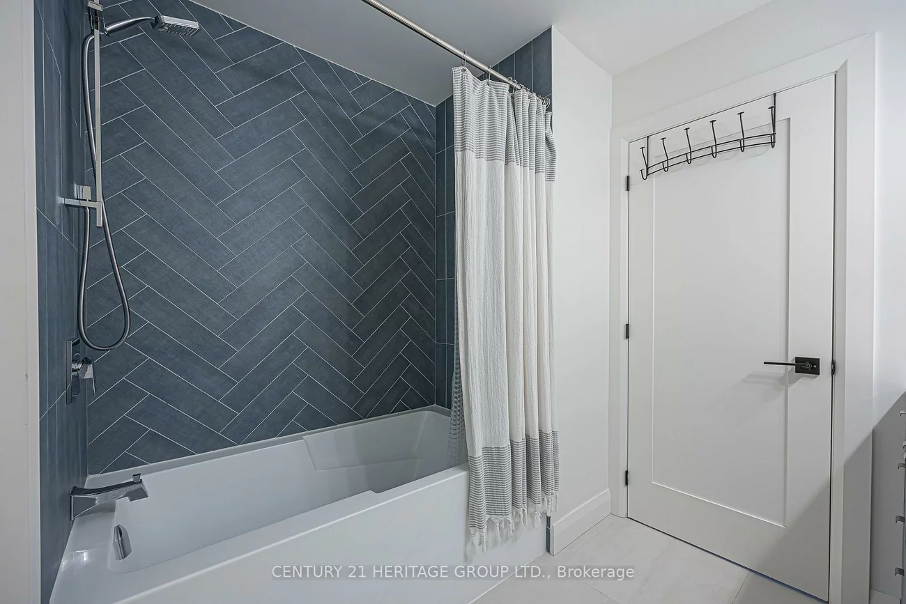 93, Ridge Gate, Mt Albert, East Gwillimbury