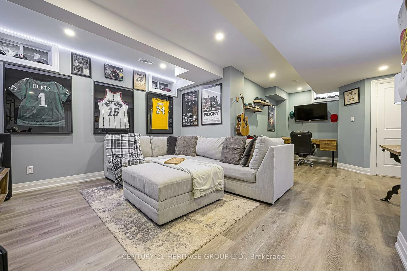 93, Ridge Gate, Mt Albert, East Gwillimbury