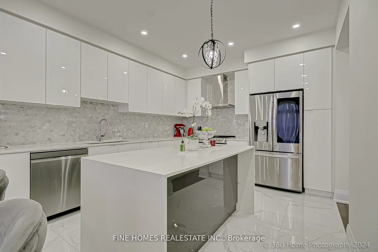 39, Tesla, Holland Landing, East Gwillimbury