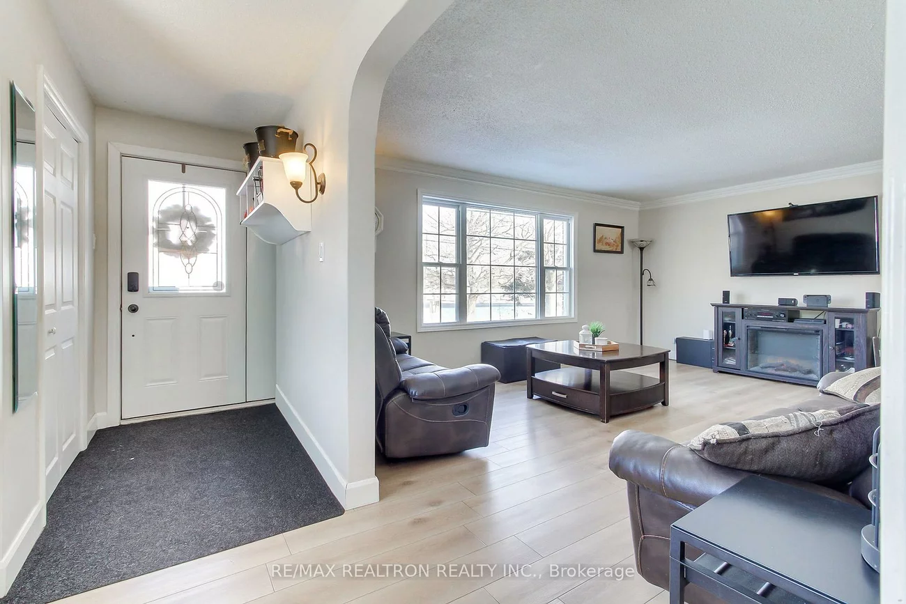 4881, Mount Albert, Rural East Gwillimbury, East Gwillimbury