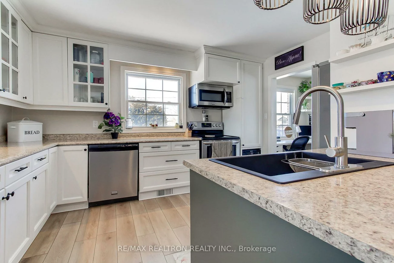 4881, Mount Albert, Rural East Gwillimbury, East Gwillimbury