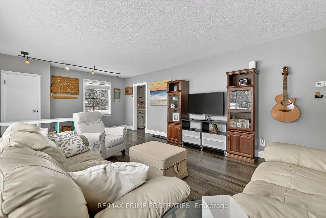 18979, Centre, Mt Albert, East Gwillimbury