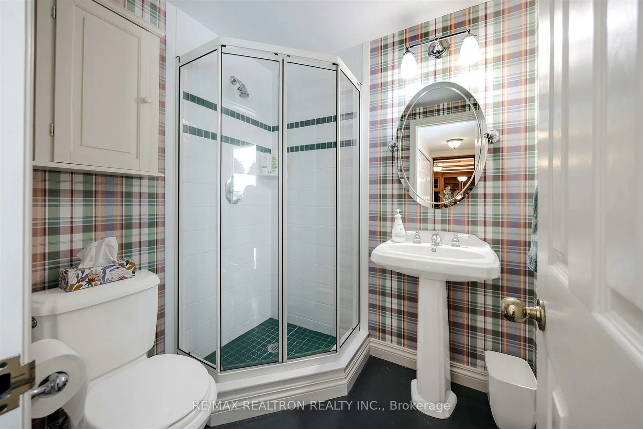 17755, Warden, Rural East Gwillimbury, East Gwillimbury