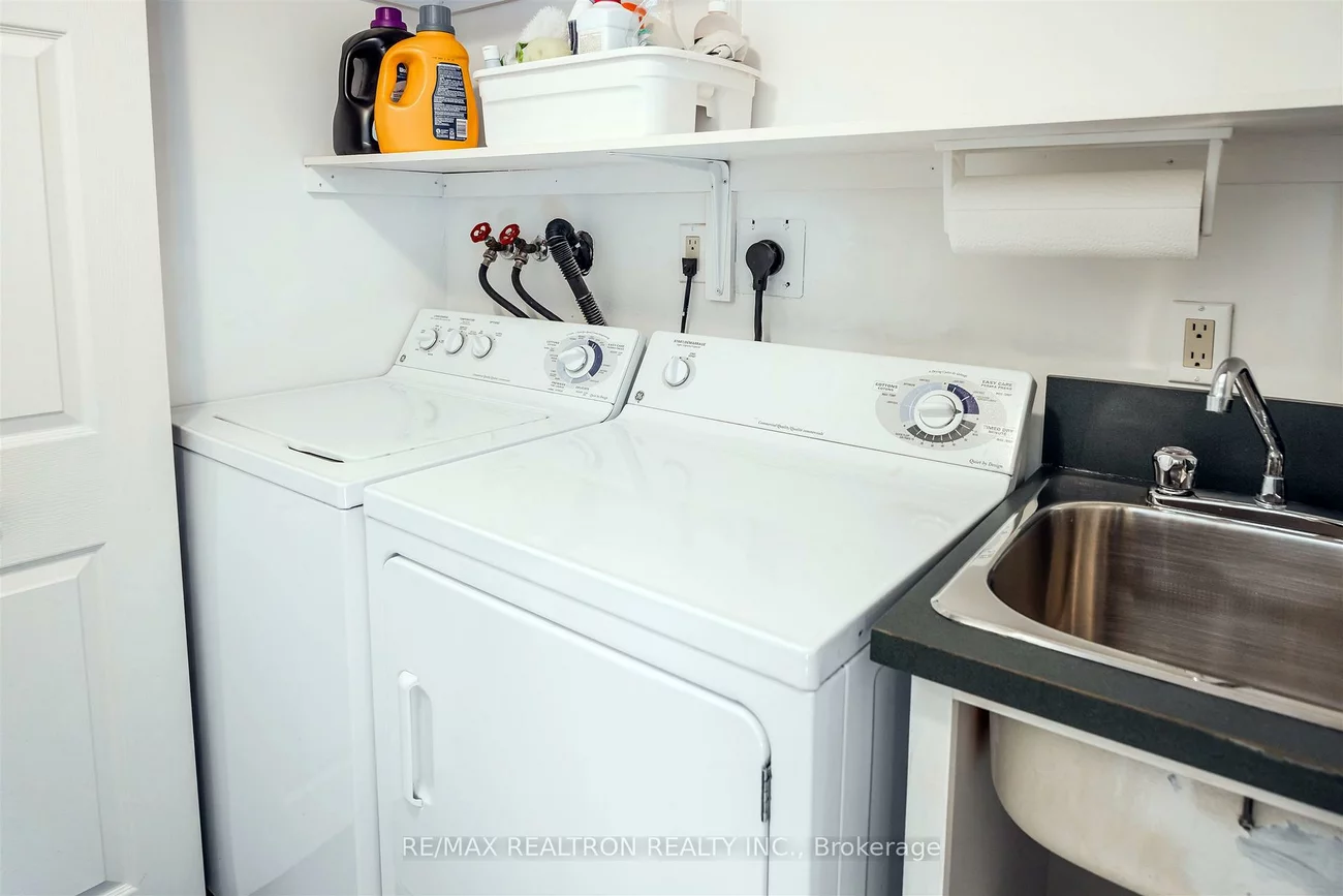 17755, Warden, Rural East Gwillimbury, East Gwillimbury