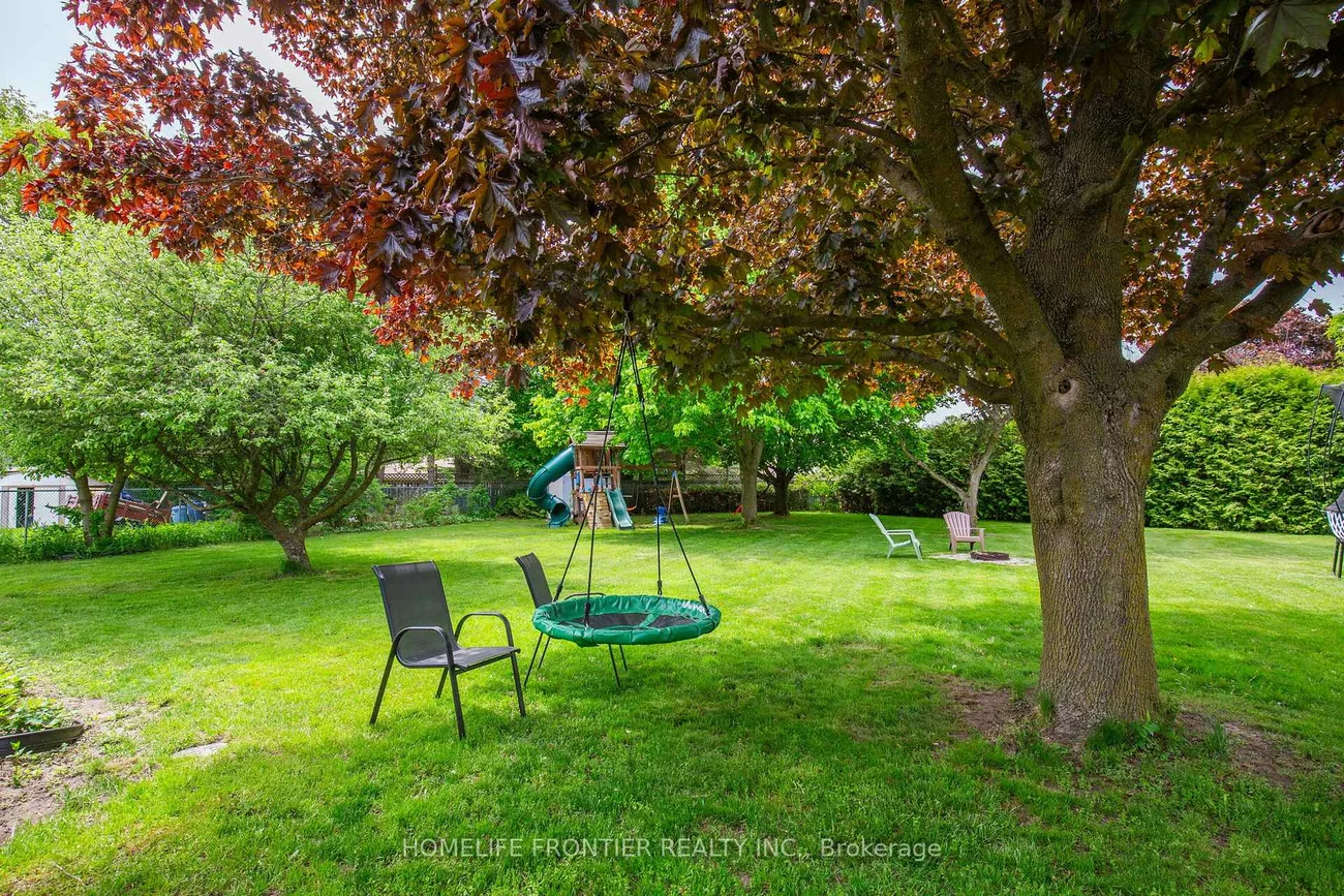 40, Delta, Holland Landing, East Gwillimbury