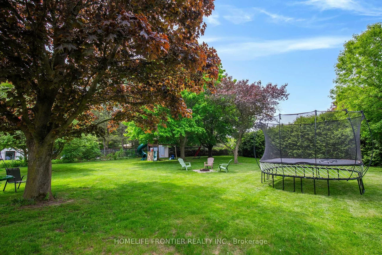 40, Delta, Holland Landing, East Gwillimbury