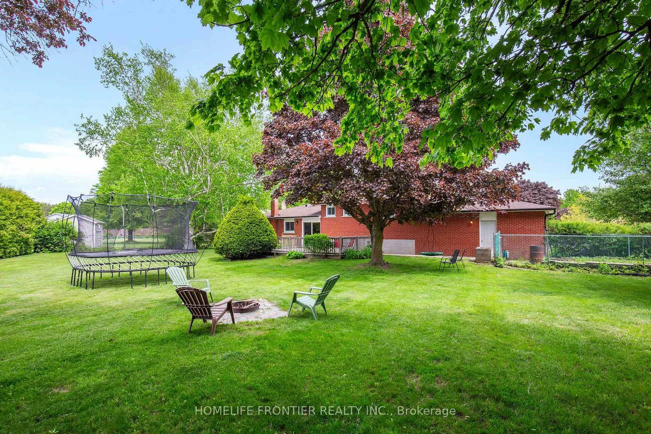 40, Delta, Holland Landing, East Gwillimbury