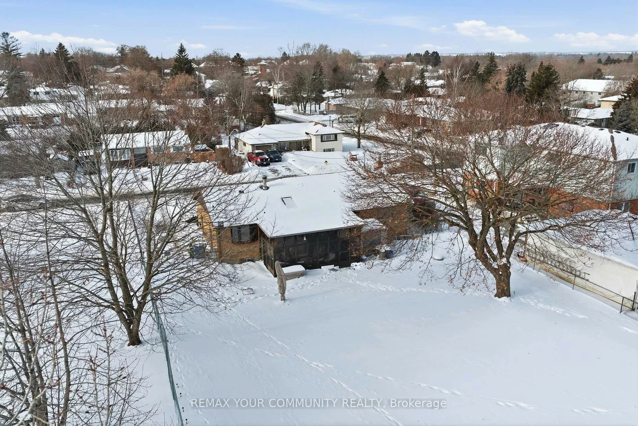 233, East, Holland Landing, East Gwillimbury