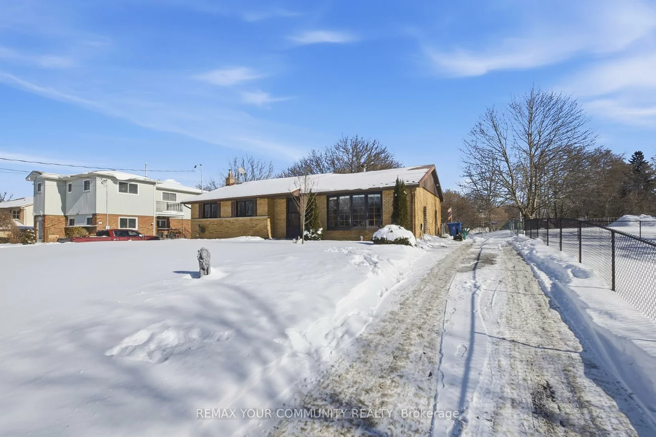 233, East, Holland Landing, East Gwillimbury