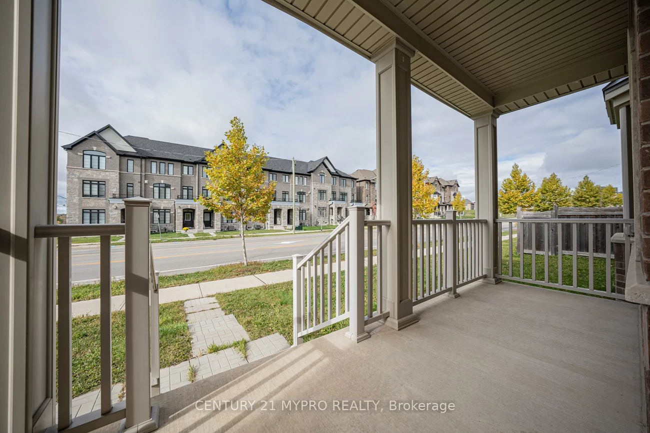 2, Manor Hampton, Sharon, East Gwillimbury