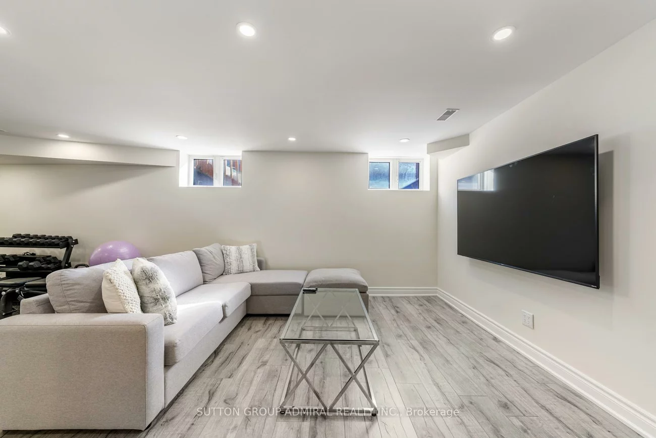 124, Mondial, Queensville, East Gwillimbury