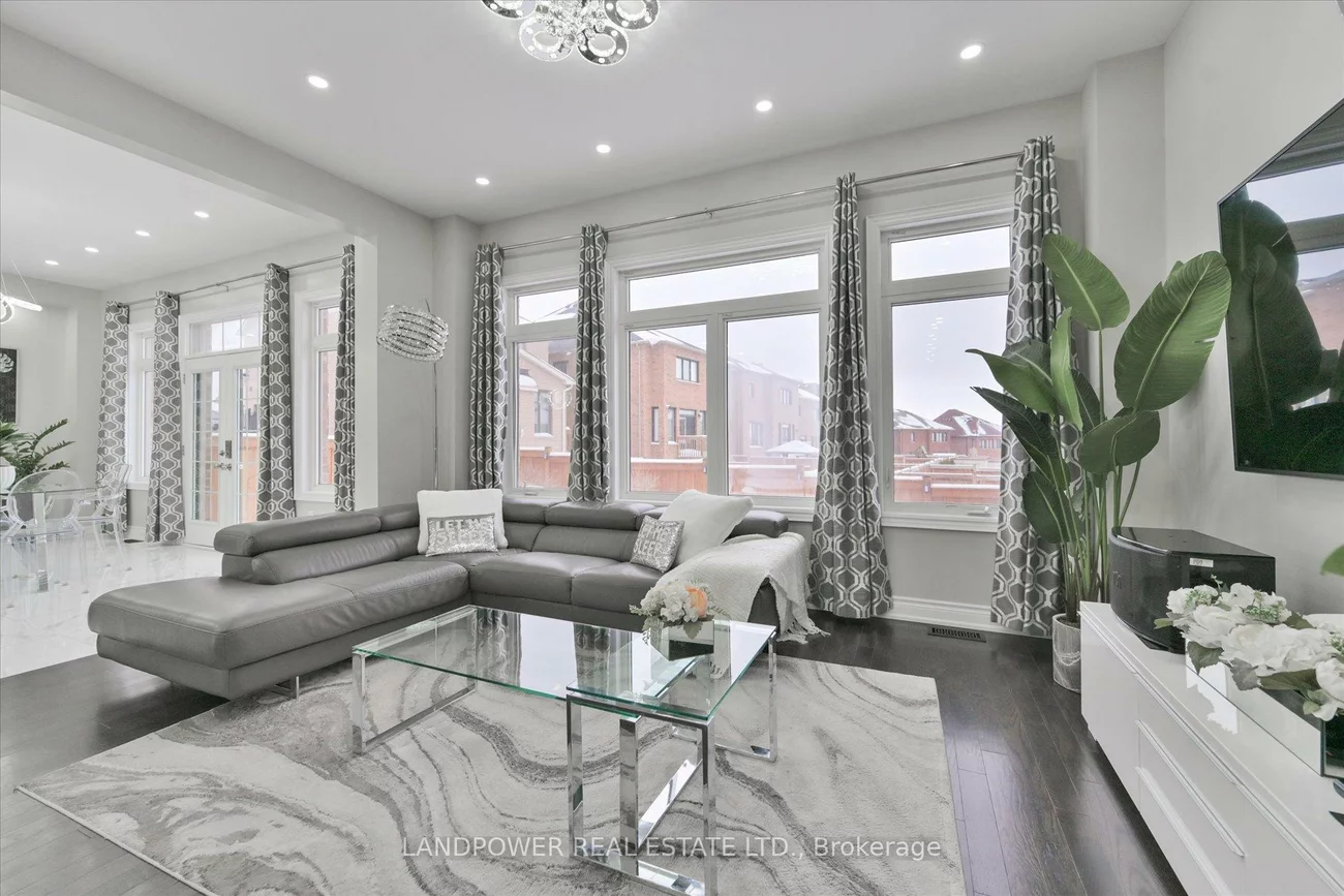 20, Tesla, Holland Landing, East Gwillimbury