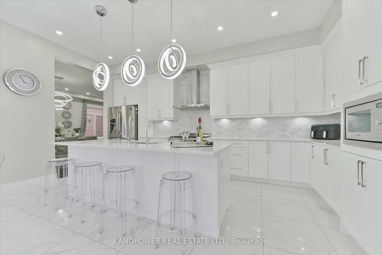 20, Tesla, Holland Landing, East Gwillimbury