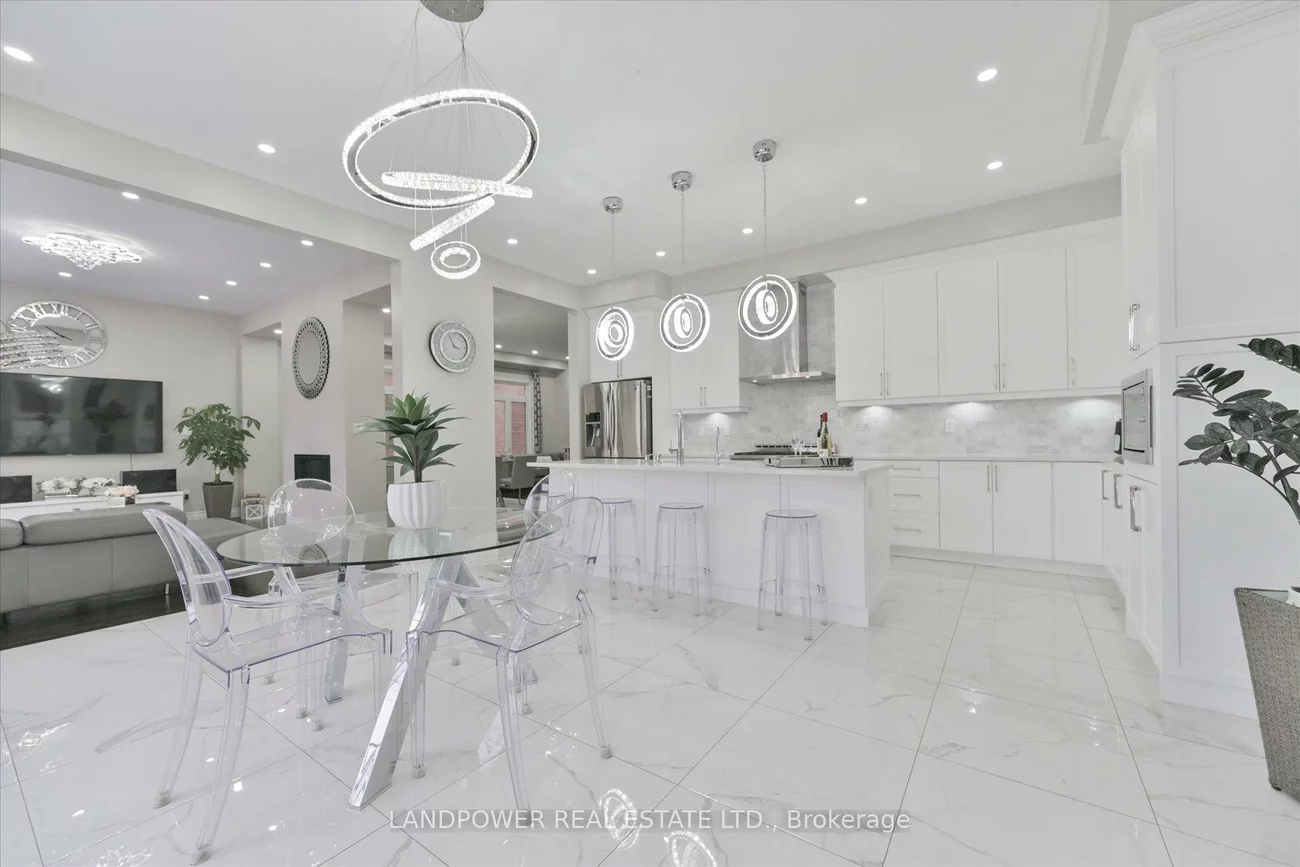 20, Tesla, Holland Landing, East Gwillimbury