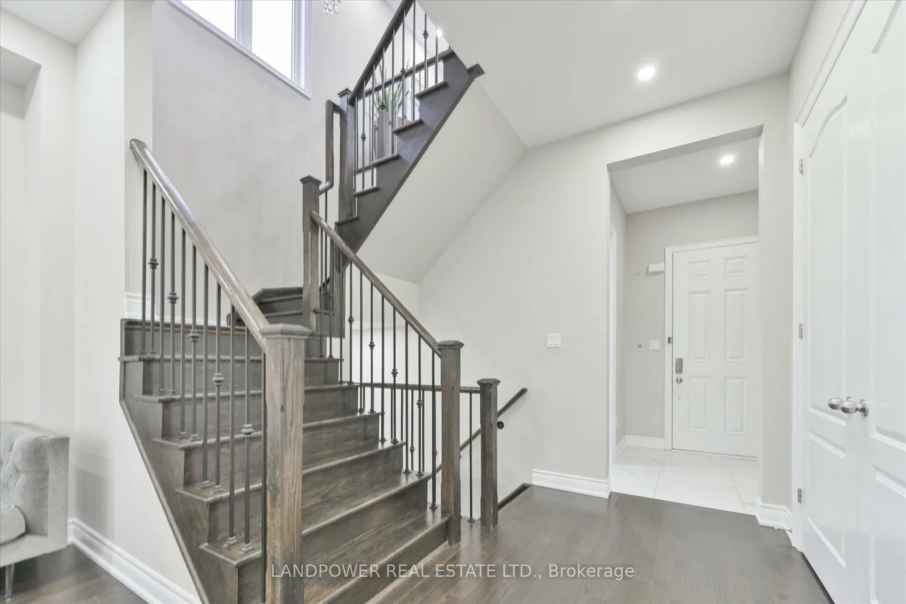 20, Tesla, Holland Landing, East Gwillimbury