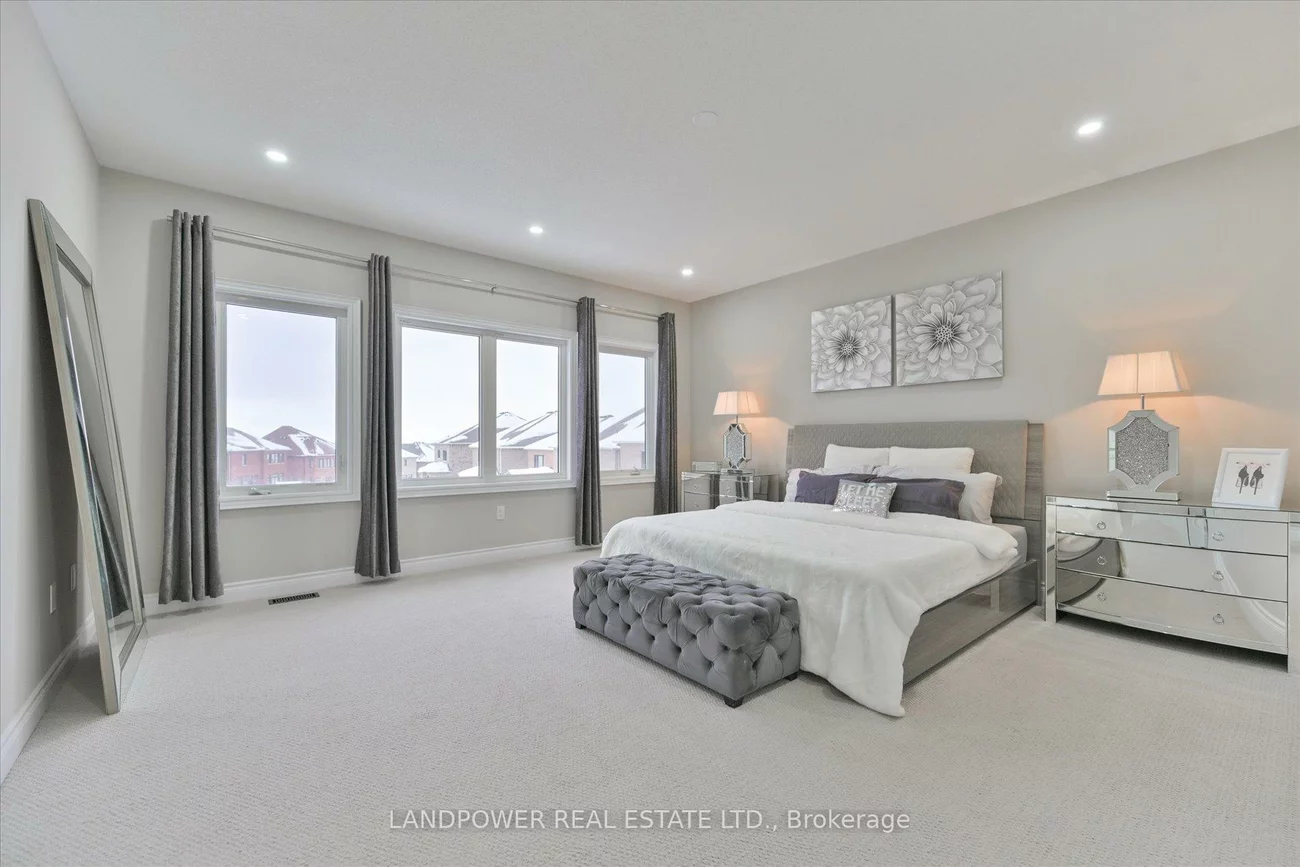 20, Tesla, Holland Landing, East Gwillimbury