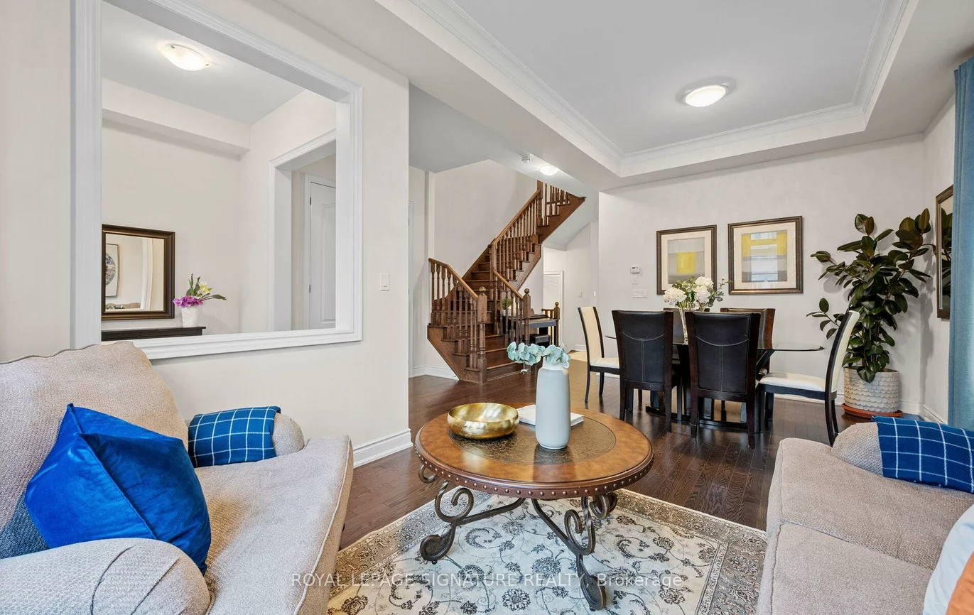 35, Clara May, Sharon, East Gwillimbury