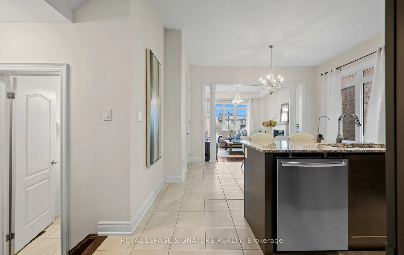 35, Clara May, Sharon, East Gwillimbury