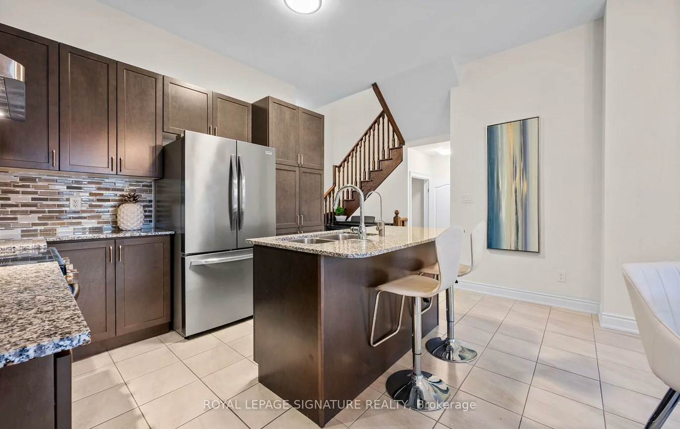 35, Clara May, Sharon, East Gwillimbury