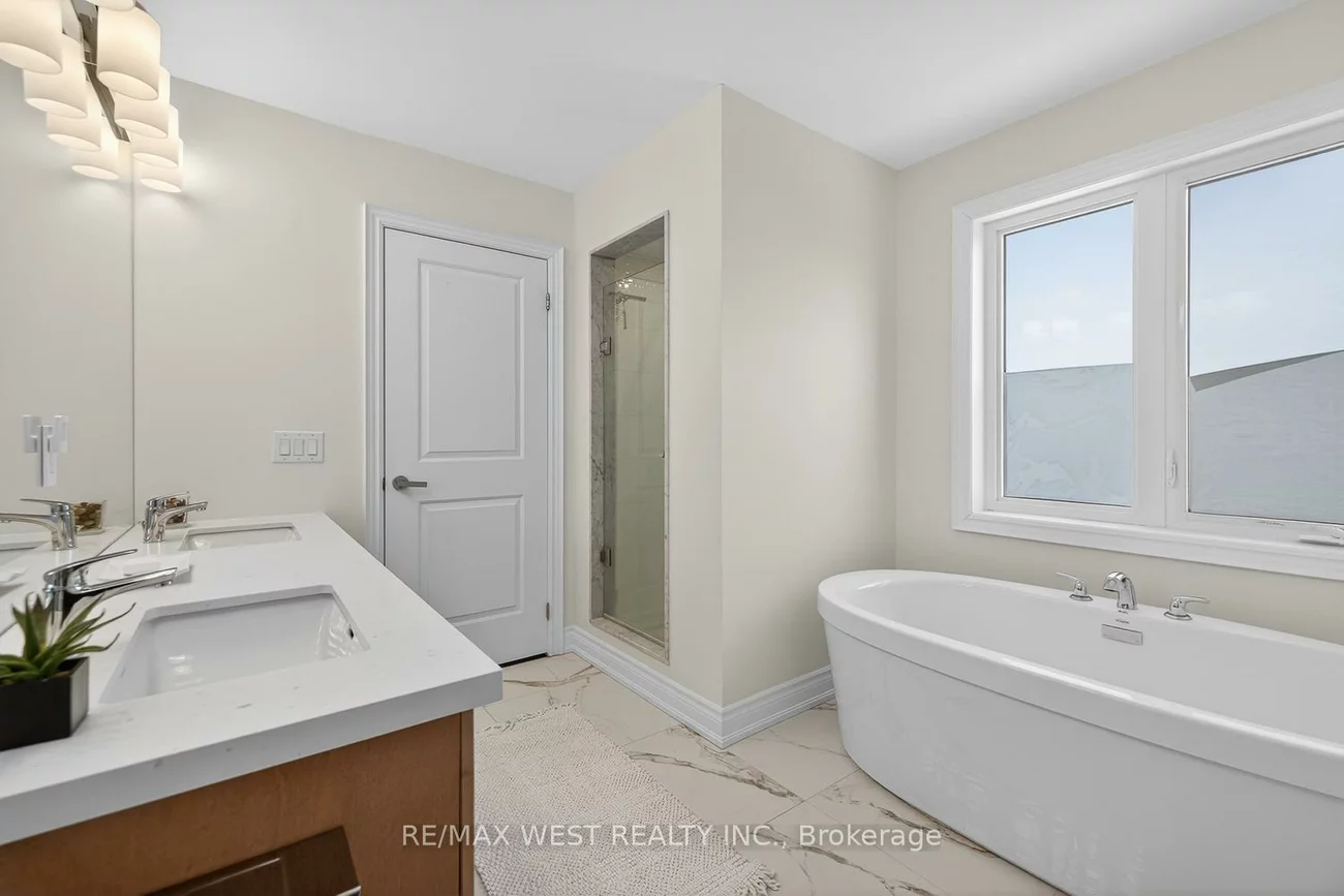 90, Watershed, Queensville, East Gwillimbury