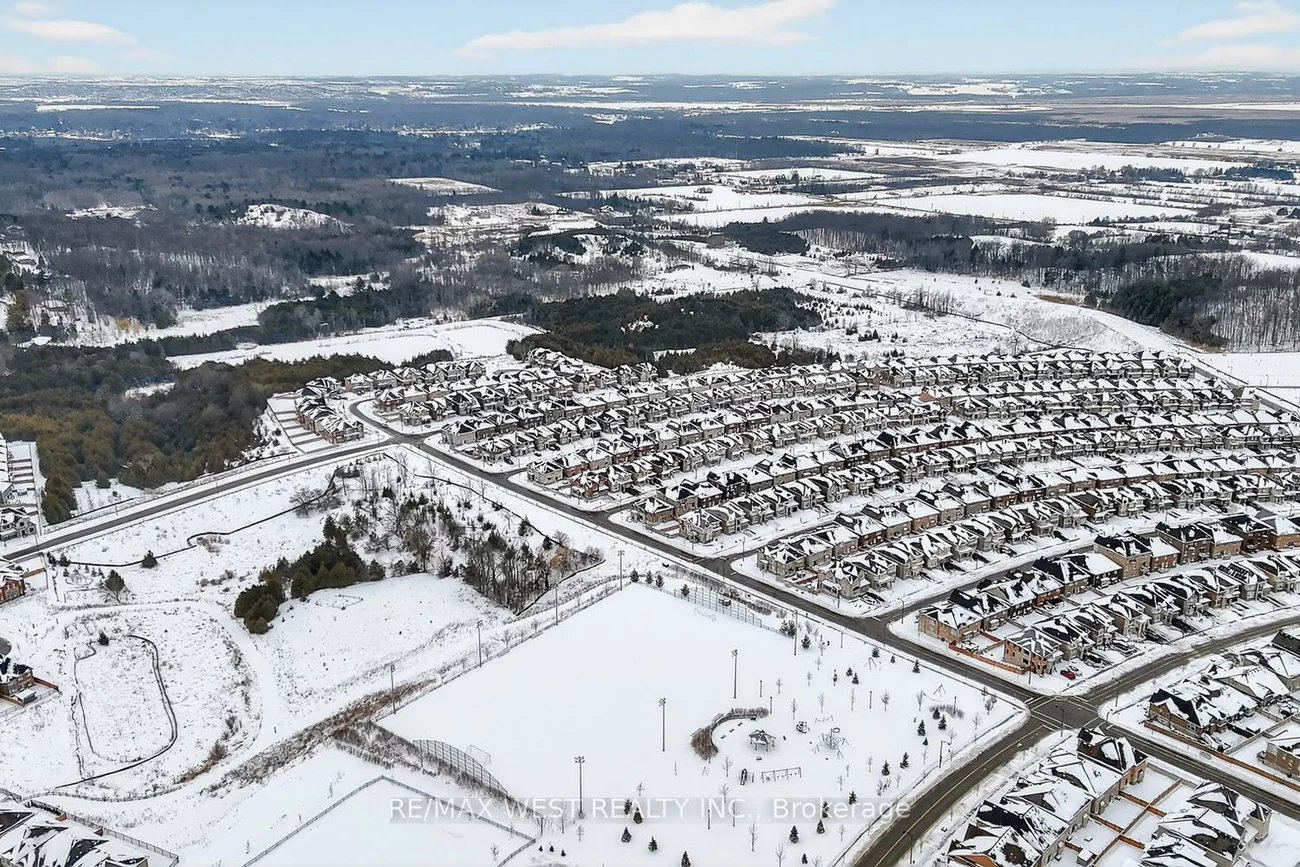 90, Watershed, Queensville, East Gwillimbury