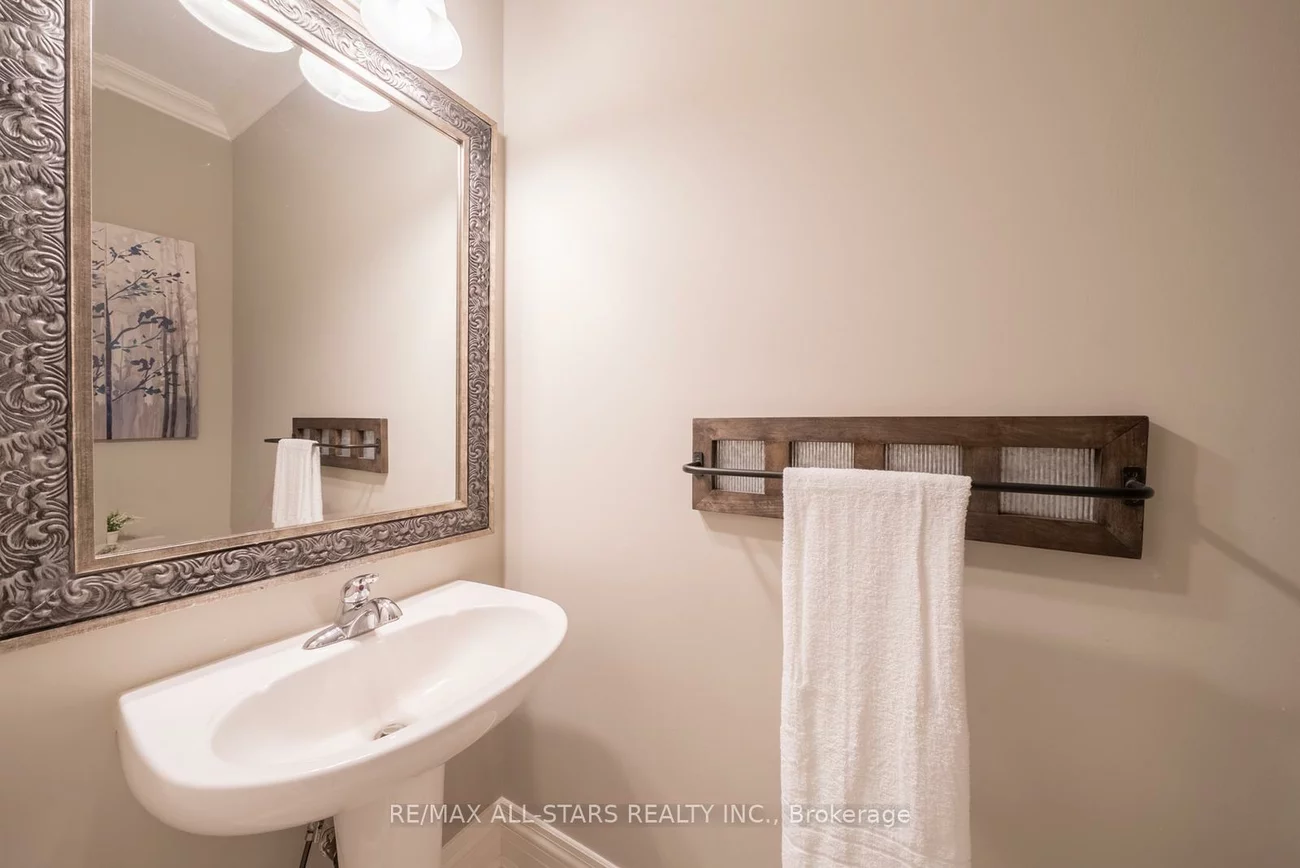 61, Manor Forest, Mt Albert, East Gwillimbury