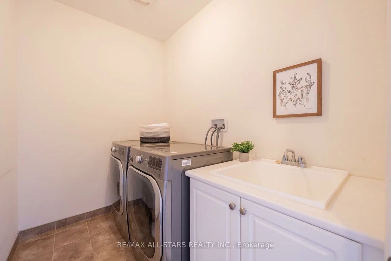 61, Manor Forest, Mt Albert, East Gwillimbury