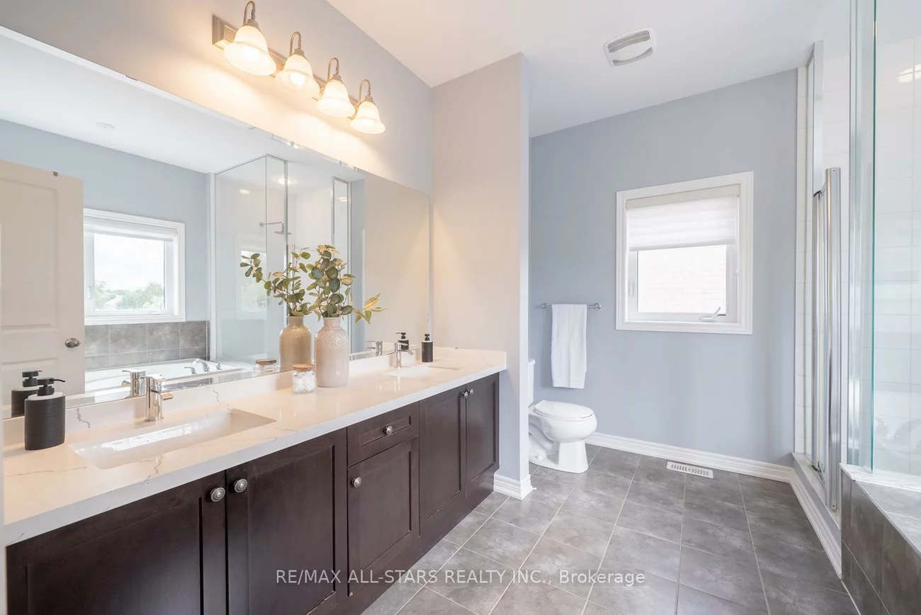 61, Manor Forest, Mt Albert, East Gwillimbury