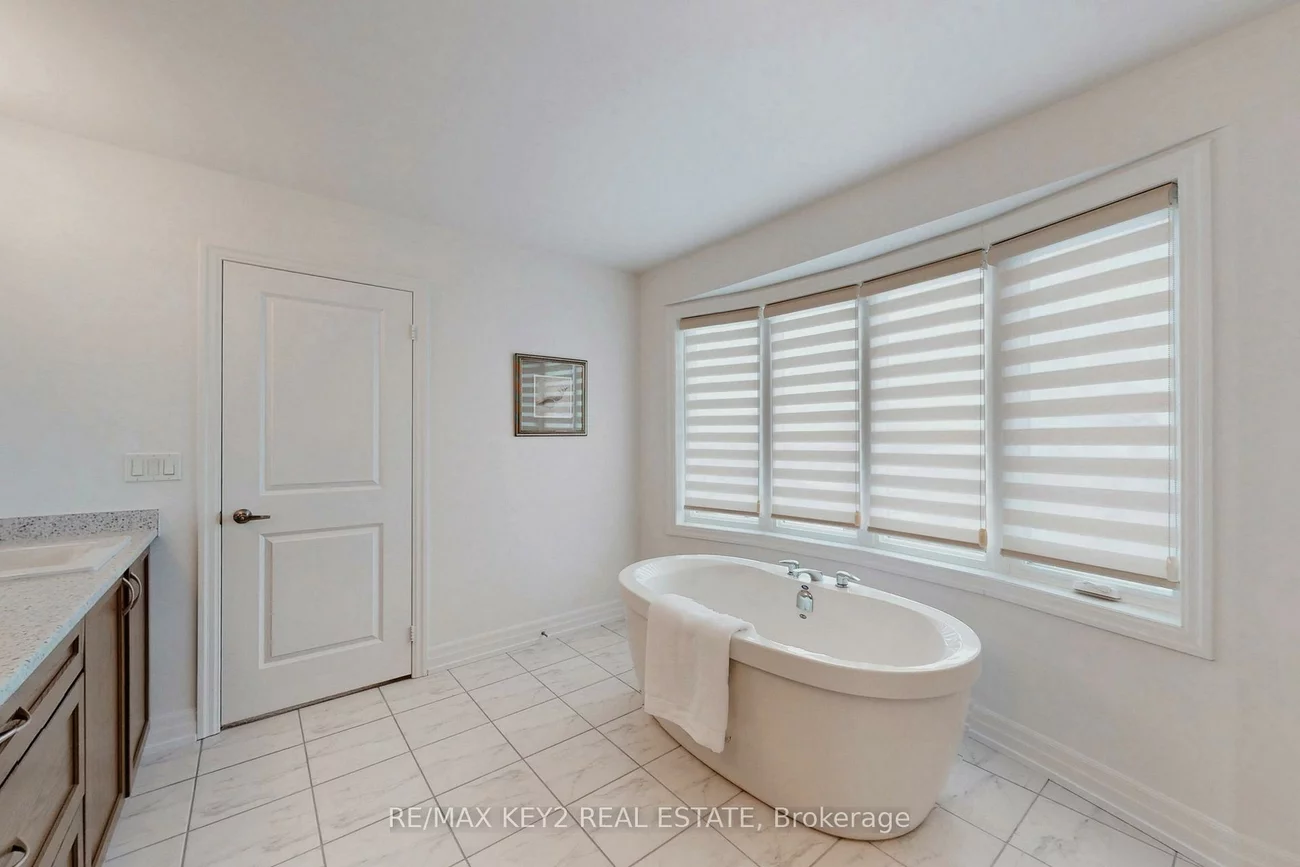 75, Pear Blossom, Holland Landing, East Gwillimbury