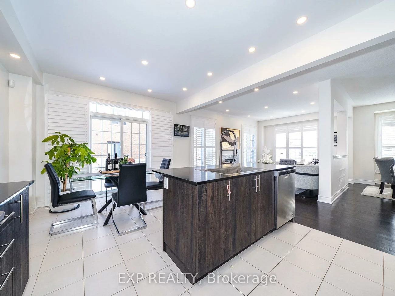 2, Tesla, Holland Landing, East Gwillimbury