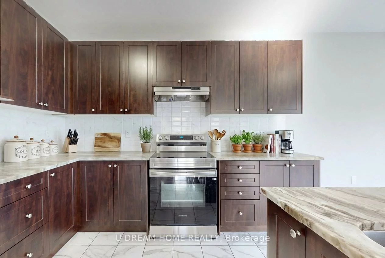 103, Beckett, Holland Landing, East Gwillimbury