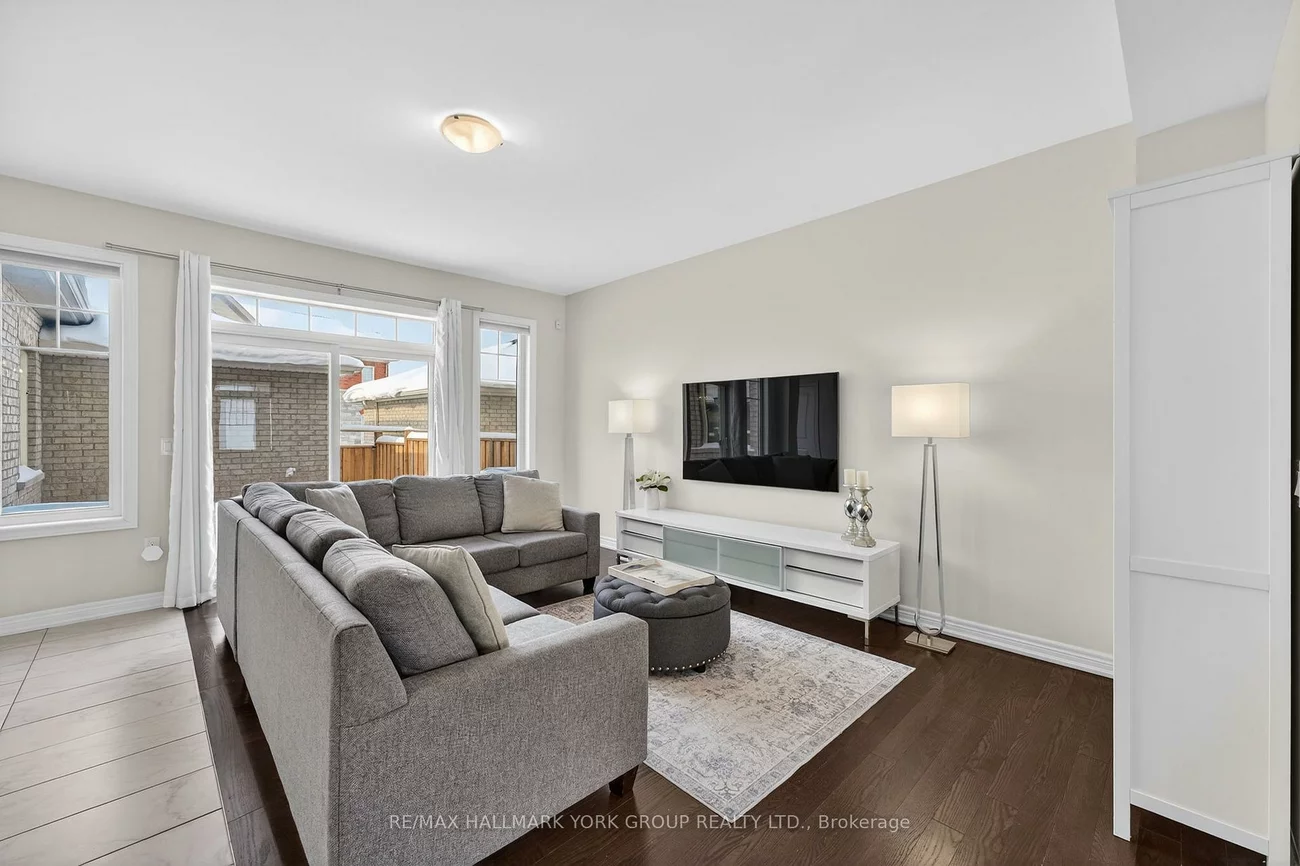 19850, Leslie, Queensville, East Gwillimbury