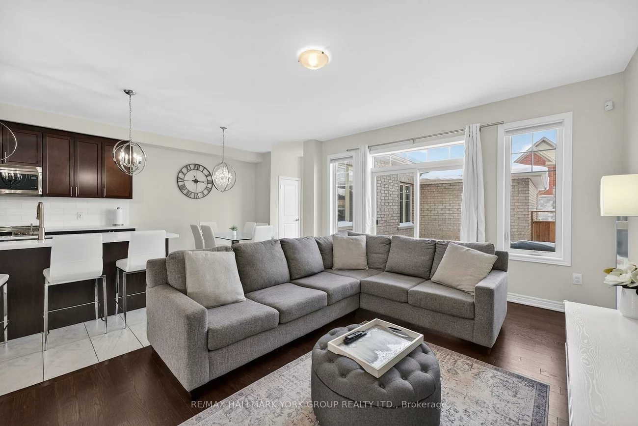 19850, Leslie, Queensville, East Gwillimbury