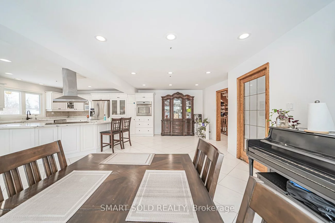 1008, Mount Albert, Sharon, East Gwillimbury