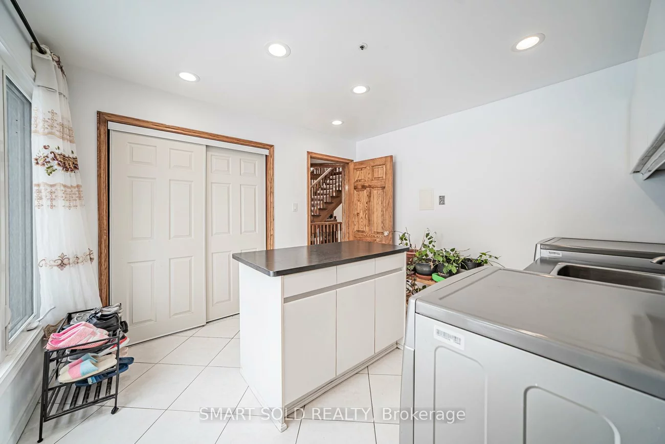 1008, Mount Albert, Sharon, East Gwillimbury