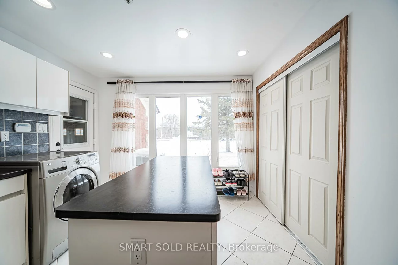 1008, Mount Albert, Sharon, East Gwillimbury