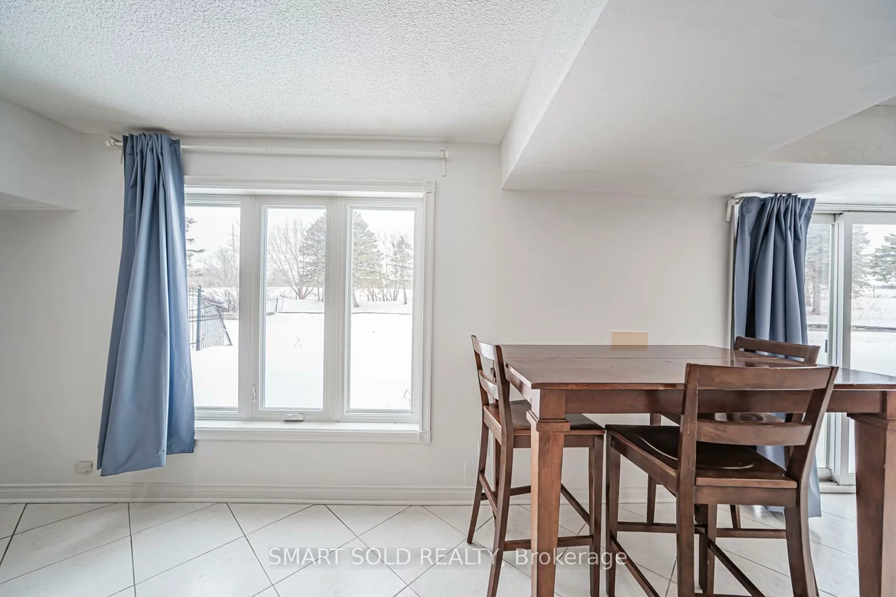 1008, Mount Albert, Sharon, East Gwillimbury