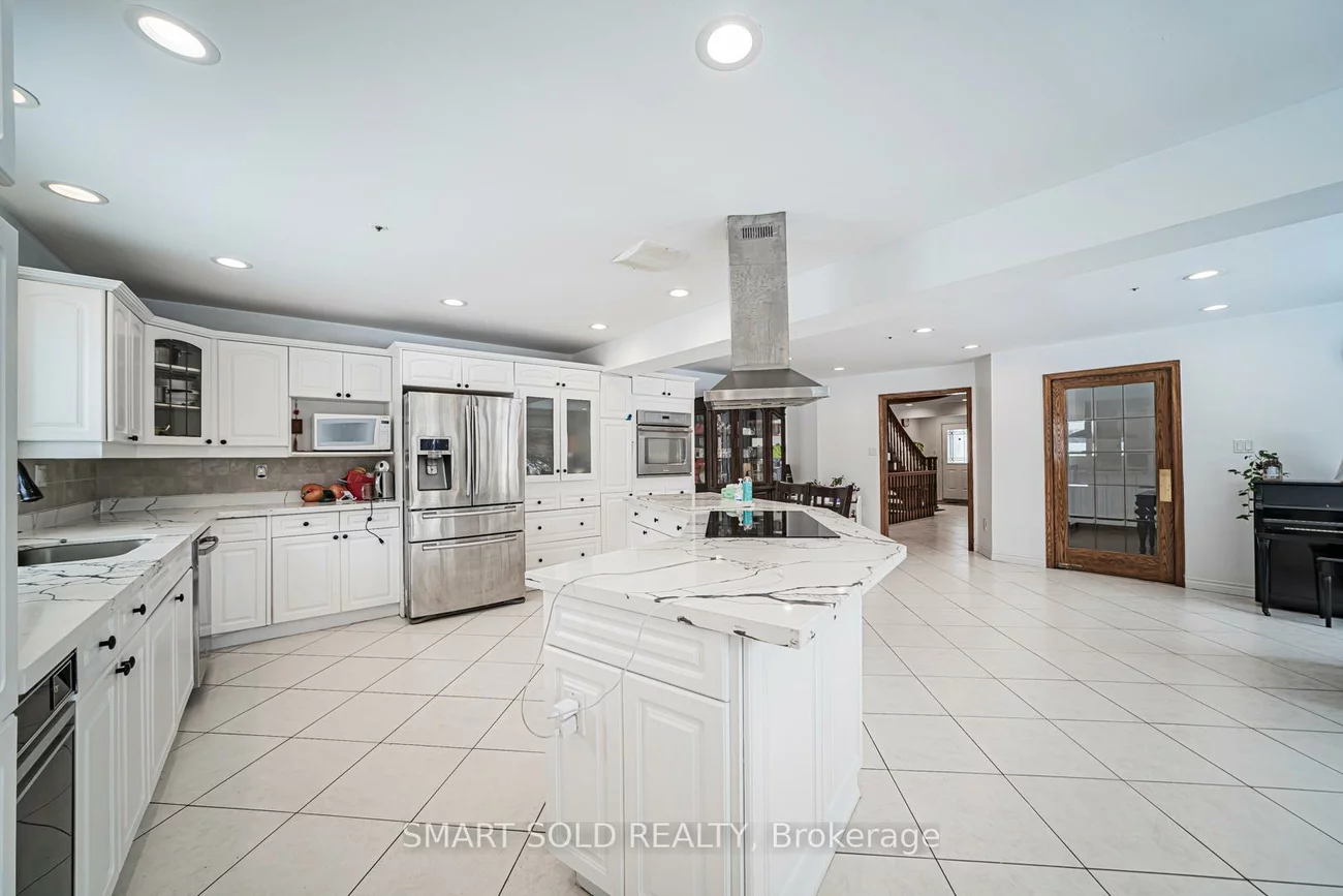 1008, Mount Albert, Sharon, East Gwillimbury