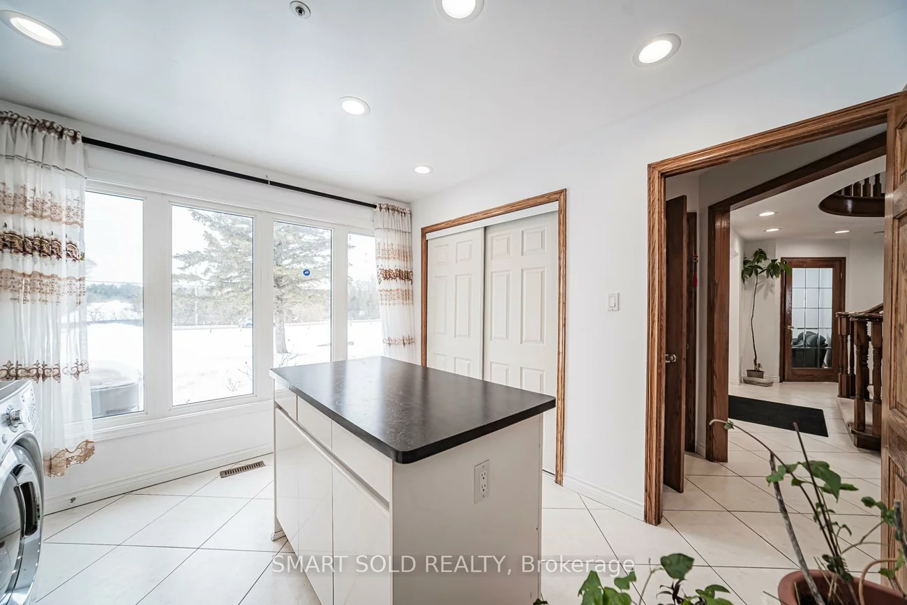 1008, Mount Albert, Sharon, East Gwillimbury