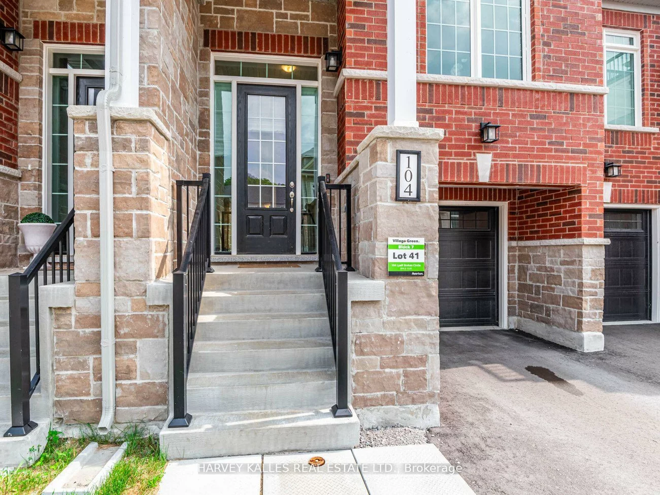 104, Lyall Stokes, Mt Albert, East Gwillimbury