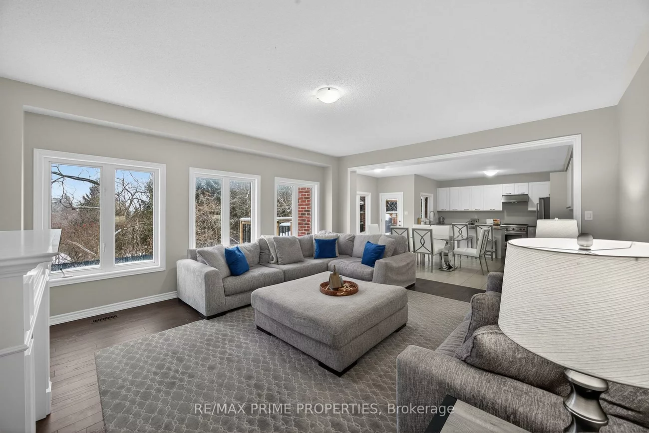 72, Ridge Gate, Mt Albert, East Gwillimbury