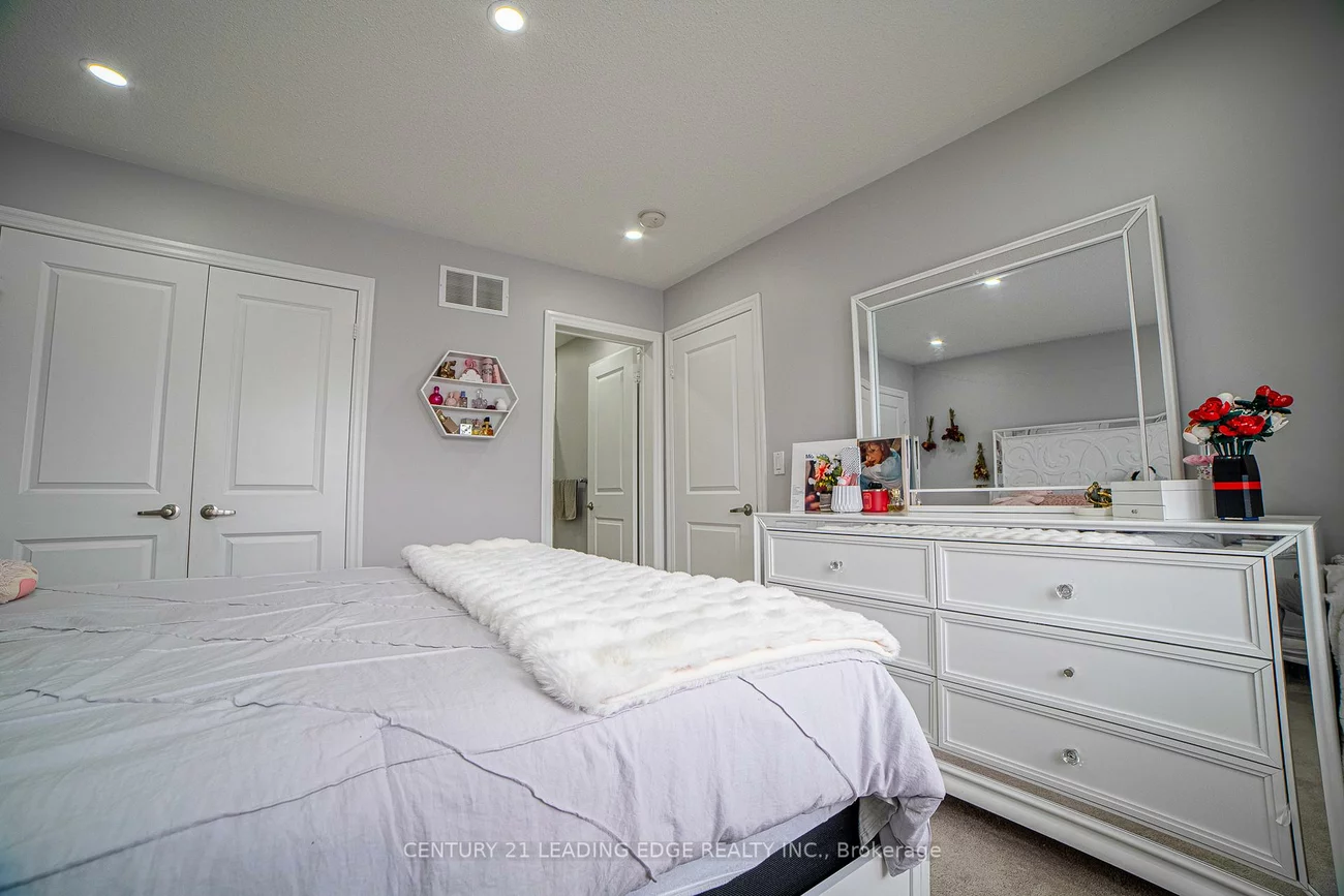 28, Prosperity, Holland Landing, East Gwillimbury