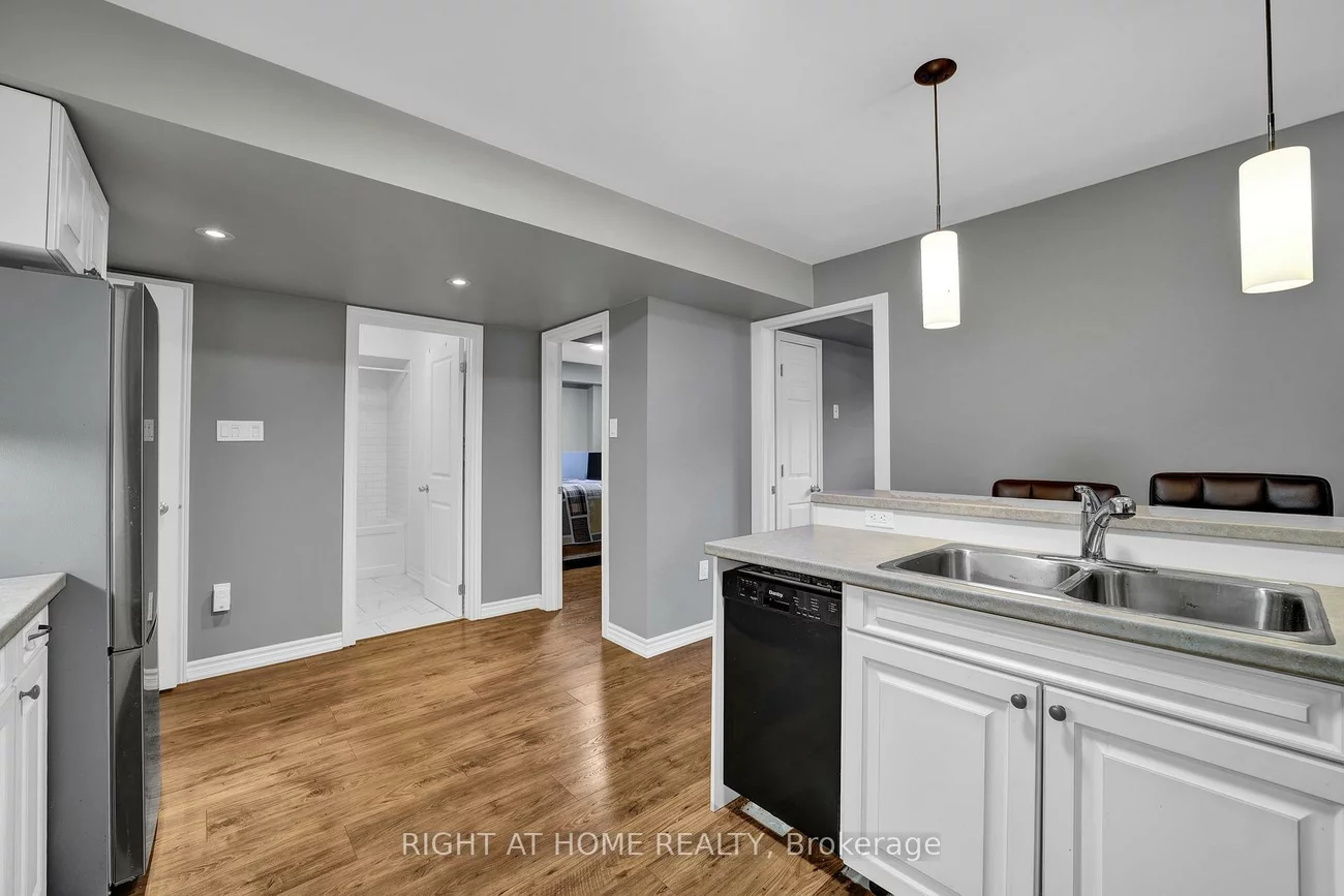 40, Ridge Gate, Mt Albert, East Gwillimbury