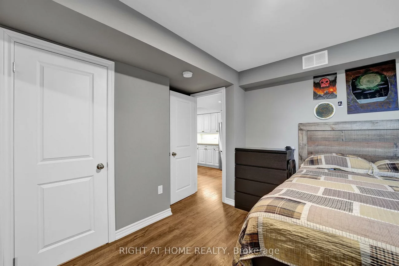 40, Ridge Gate, Mt Albert, East Gwillimbury