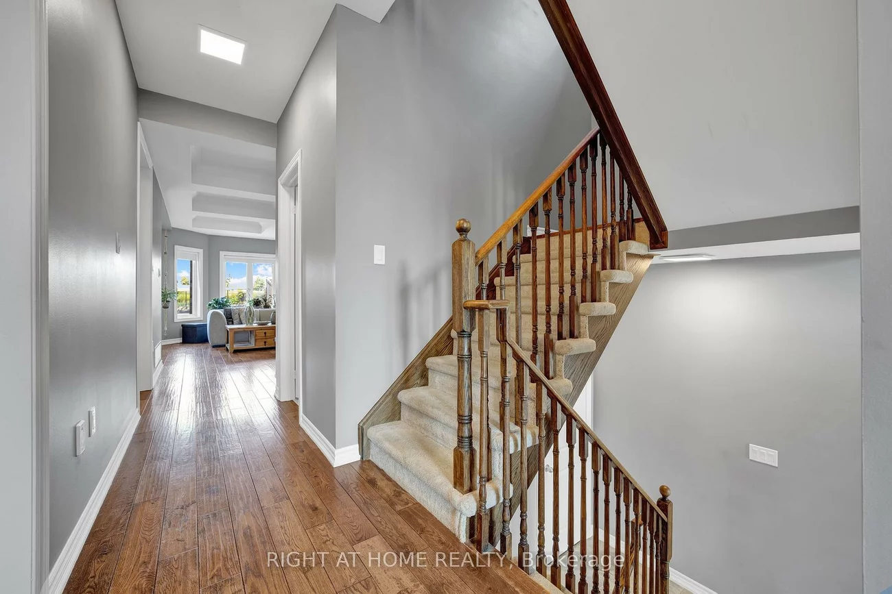 40, Ridge Gate, Mt Albert, East Gwillimbury